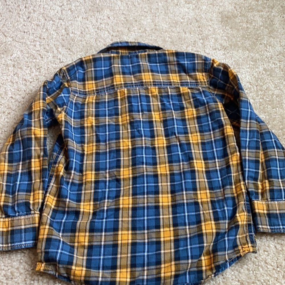 Carter Plaid boys button down 4T - Picture 3 of 4